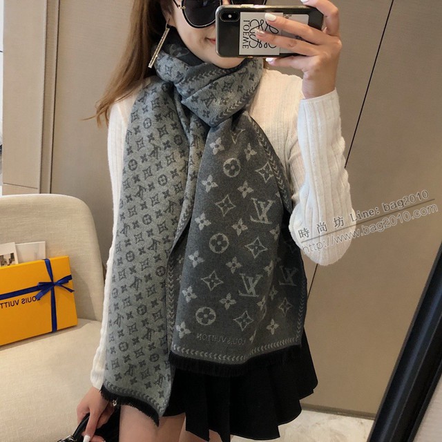 Louis Vuitton女款披肩圍巾 路易威登經典Monogram圖案大圍巾 LV拼色字母邊框提花圍巾  mmj1342
